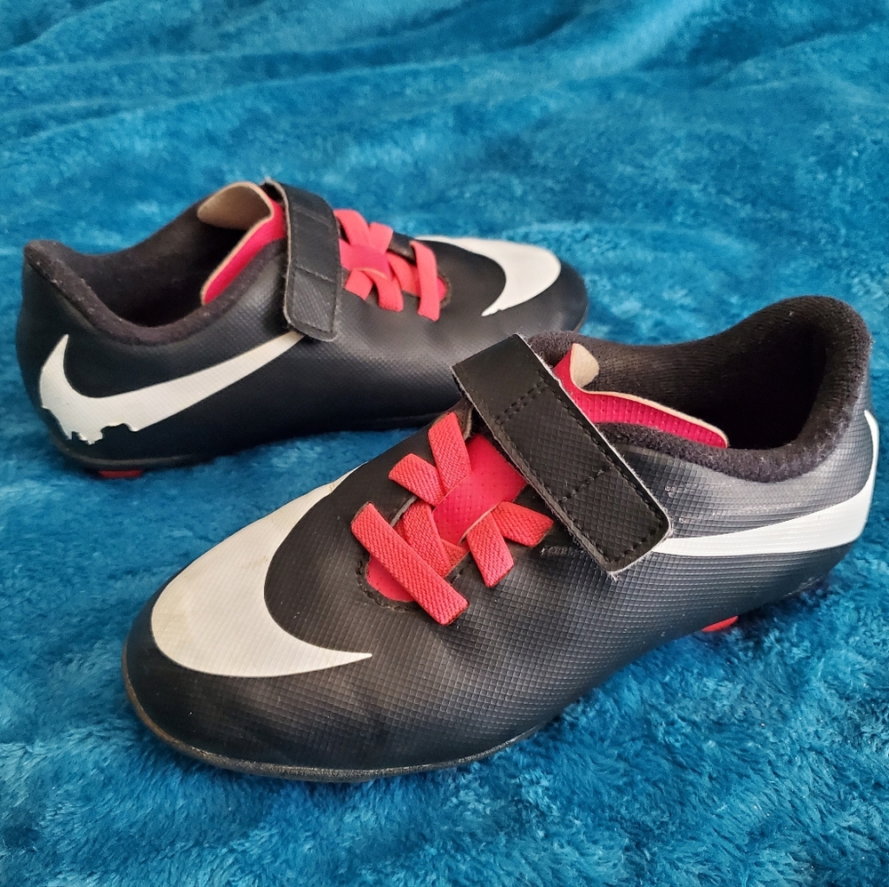 Nike Kids Shoes Black and Red